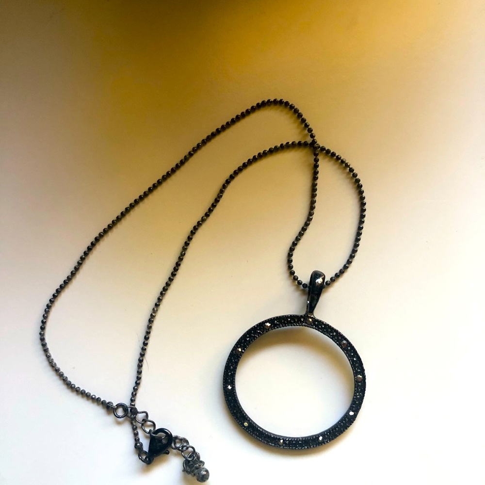 Black hoop necklace